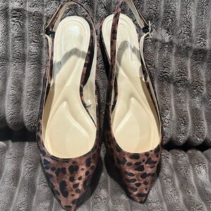 NWT Jessica Simpson Leopard Fabric Slingback Flats.